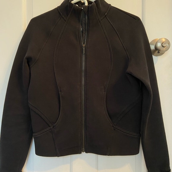 Black short lulu lemon zip up - Picture 1 of 3